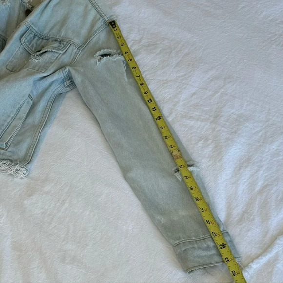Vintage  Rocker distressed Jean jacket stonewash 💯 cotton size sml cool vibe - Picture 5 of 11